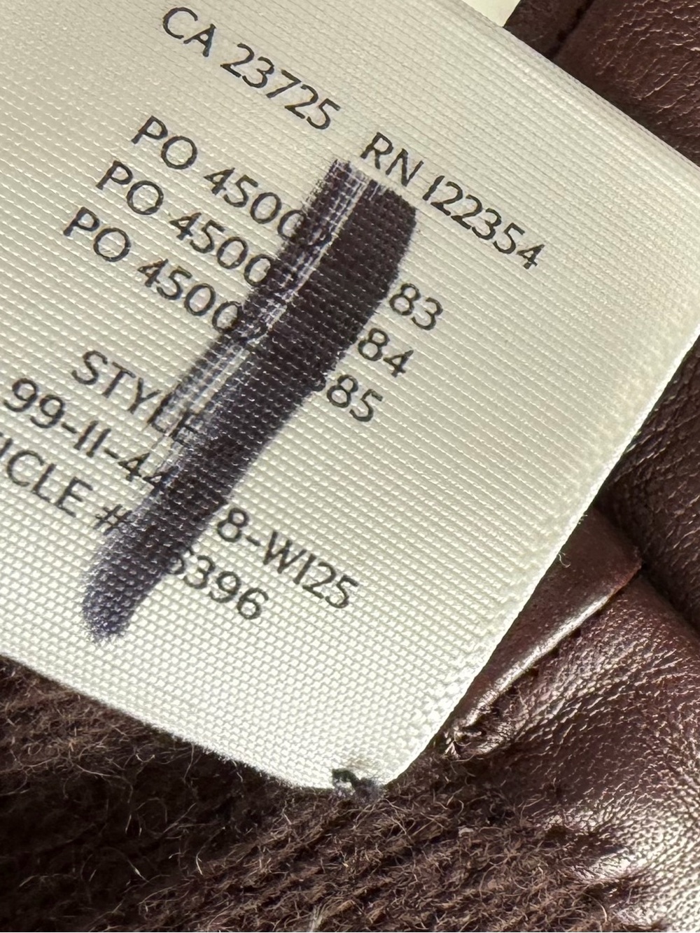 Aritzia Renown Leather Gloves - Picture 7 of 9